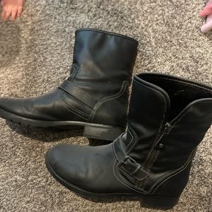 Black riding boots